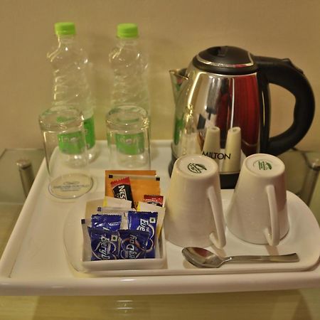 Sarovar Portico Naraina, Hotel New Delhi Eksteriør bilde