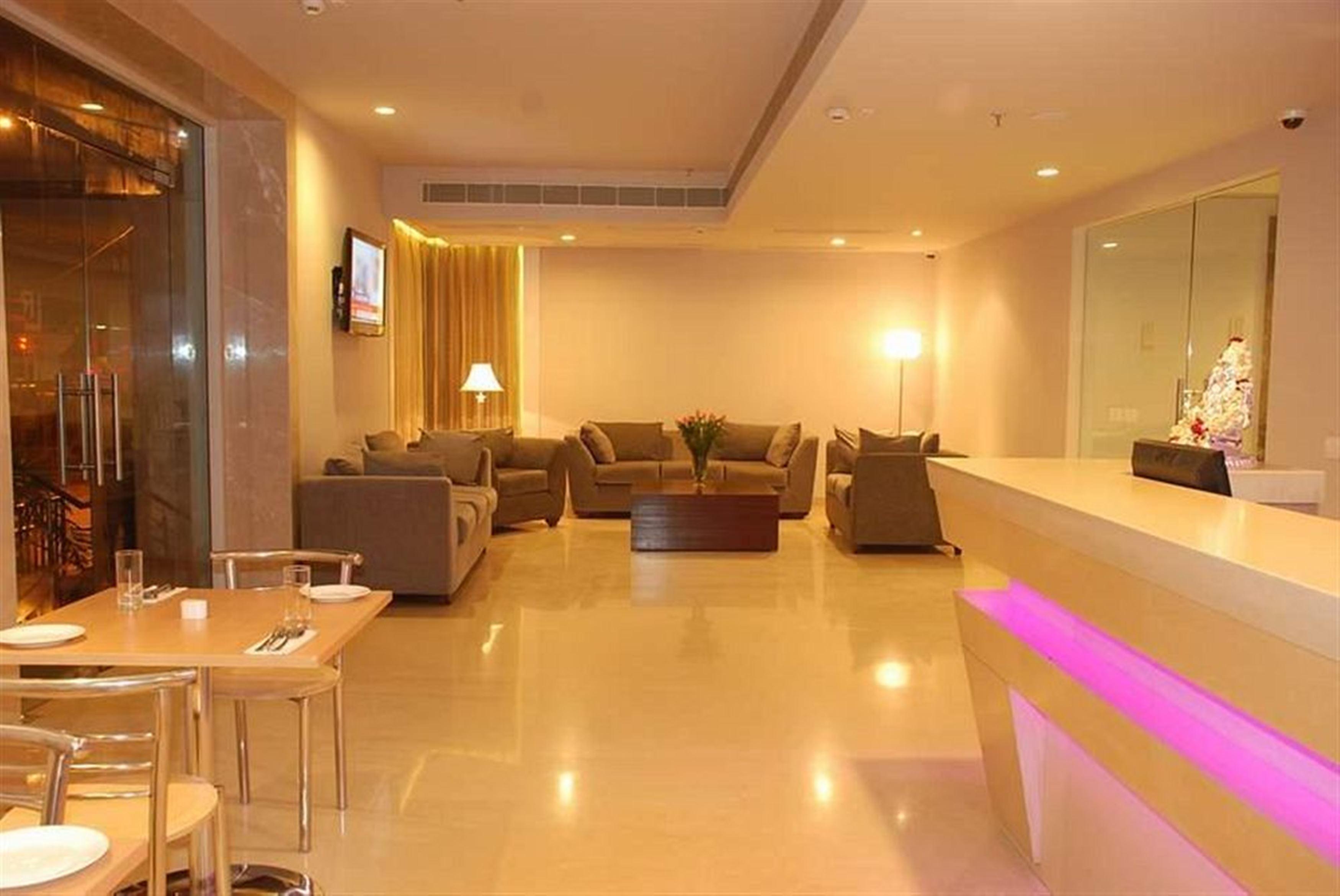 Sarovar Portico Naraina, Hotel New Delhi Eksteriør bilde